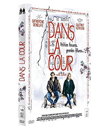 Dans la Cour